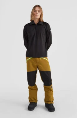 ONEILL - Jacksaw Pants - Rood-Multicolour 11 ONEILL - Jacksaw Pants - Rood-Multicolour -Ski And Snow Gear 2550027 47015 01 model