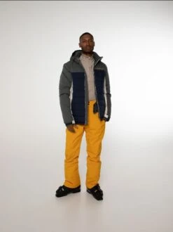 PROTEST - Fishburns Snowjacket - Zwart-Multicolour -Ski And Snow Gear 6711312 938 modelfront x 0005